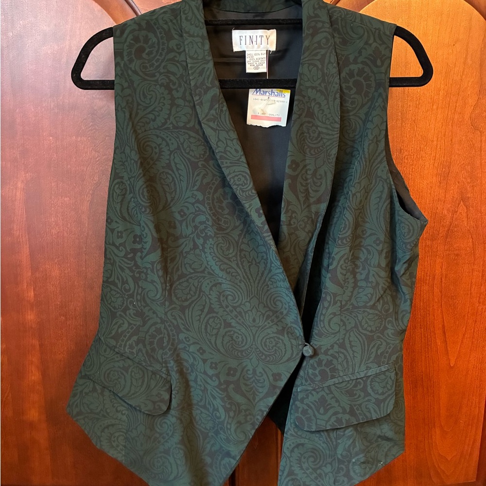 St Patrick’s patty’s day Irish Finity Forest Green Paisley Jacquard Vest